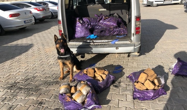 Kömür torbalarının içerisinden 59 kilo eroin çıktı...