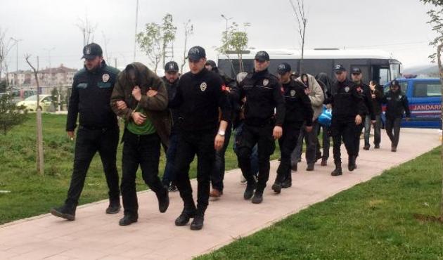 Uyuşturucu baronlarına darbe! 8 kilit isim yakalandı...