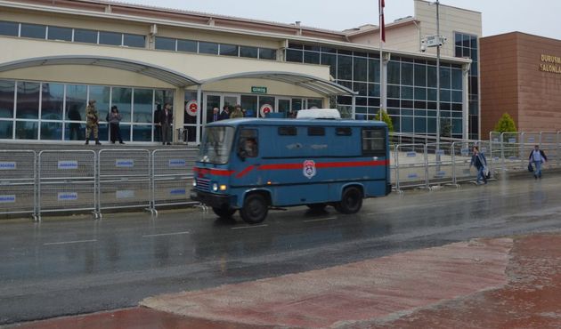 Hainlerin avukatı tehdit etti: Buradan nasıl çıkarsınız, bilemiyorum...
