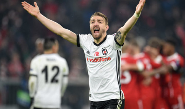 Beşiktaş'tan Caner'e ceza!