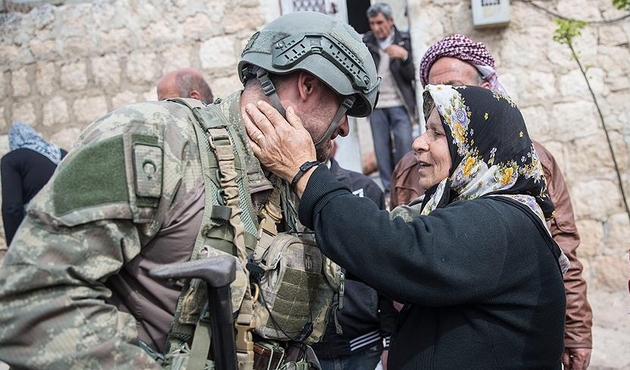 Afrin halkının Mehmetçik sevinci...
