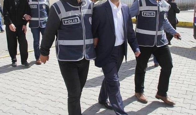 Muvazzaf askerlere 4 ilde FETÖ operasyonu!