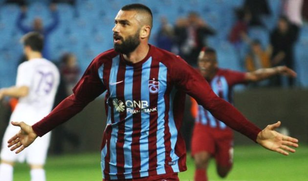 Burak Yılmaz'dan çarpıcı Gomis değerlendirmesi!