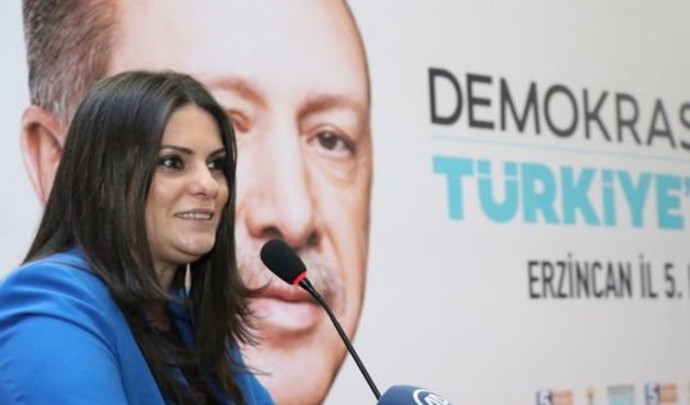 İŞKUR kurslarına katılan annelere 400 lira çocuk bakım desteği geliyor!