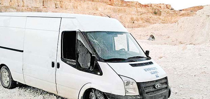 Diyarbakır Büyükşehir Belediyesi'ne ait minibüsten 1 ton bomba çıktı