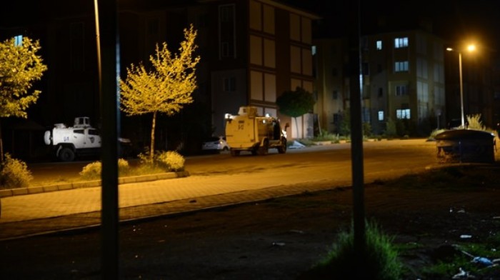 Şırnak'ta polis aracına hain saldırı!