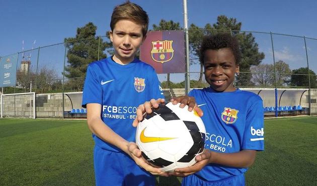 Rüştü, Ali Koç ve Kameni'nin çocukları Barcelona'da!