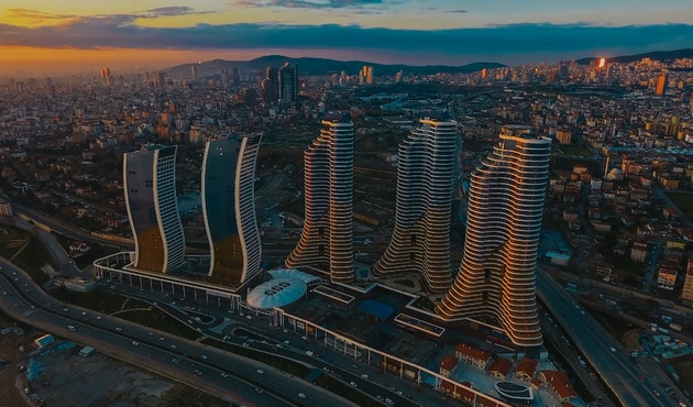 Dünyanın en iyi yapı geliştirme ödüllü projesi İstmarina’nın AVM’si açılıyor