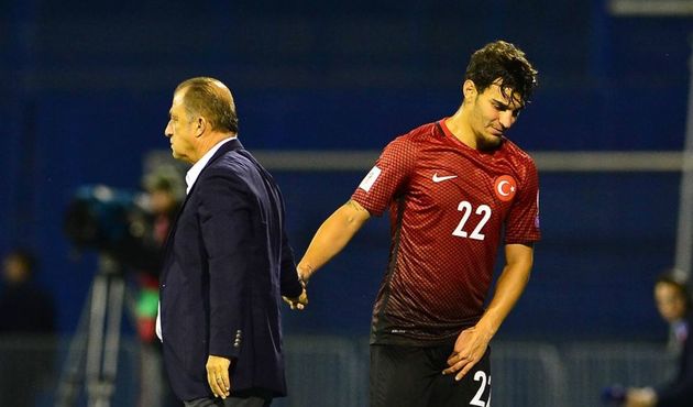 Denayer'in yerine Kaan Ayhan!