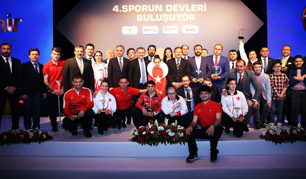 'Sporun Devleri Buluşuyor' ödülleri sahibini buldu