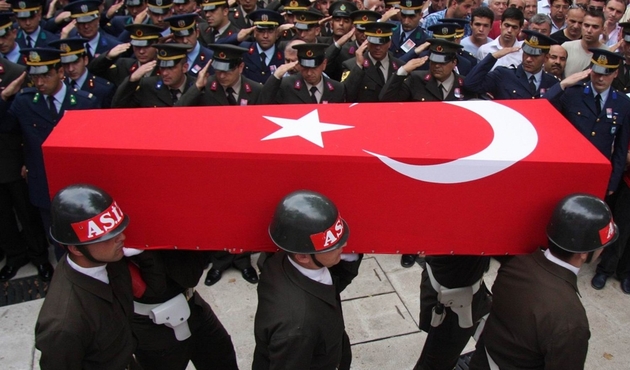 PKK ile çatışmada yaralan asker şehit oldu!