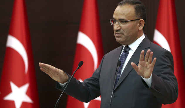 Hükümetten Fransa'ya YPG tepkisi: Terör örgütü ile açıkça işbirliği ve dayanışmadır...