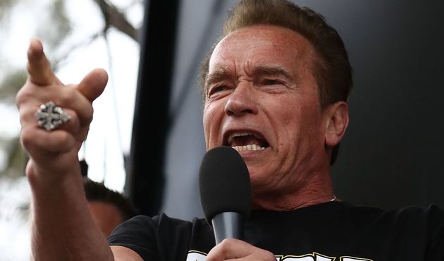Arnold Schwarzenegger ameliyattan çıktı!