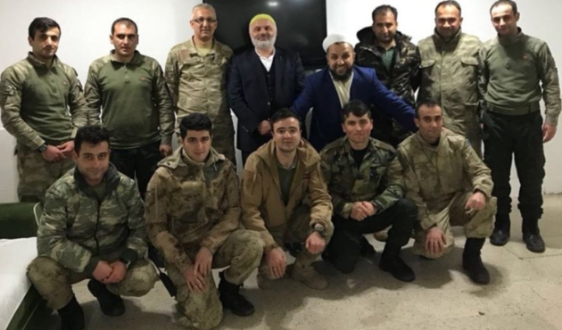 İsmailağa cemaatinin hocası Hakkari'de karakol ziyaret etti! / VİDEO