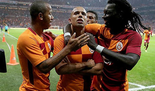 Galatasaraylı oyuncular Gomis, Selçuk ve Feghouli maçı değerlendirdi!
