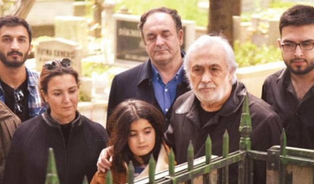 Müjdat Gezen mezar başında vasiyetini açıkladı!