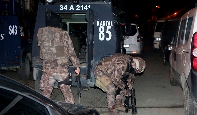Bahçelievler'de araç kundaklayan 5 PKK'lı yakalandı...