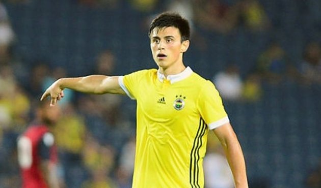 Fenerbahçe'de kadroya giremeyen Eljif'e dev talip!