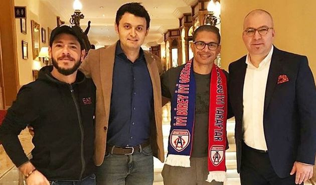 Alex de Souza: Küçük kardeşlerimiz gidip hayallerinin peşinden koşuyor!