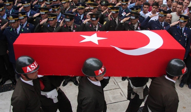 Diyarbakır'da koruculara hain saldırı: 1 şehit 4 yaralı...