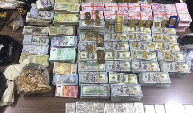 İstanbul'da yakalanan 2 DAEŞ'liden servet çıktı!