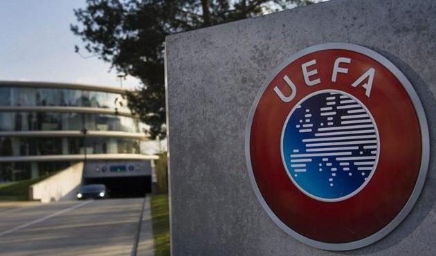 Galatasaray'da kriz... UEFA'nın kararı öncesi çözülemeyen sorun!