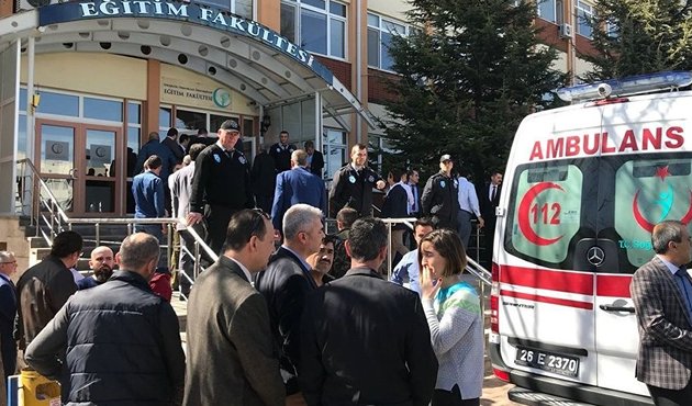 Saldırıdan tesadüfen kurtulan akademisyenden rektör Hasan Gönen'e ağır suçlama!