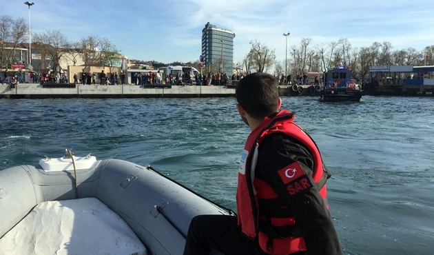 Kadıköy İskelesi'nde motor kazası...