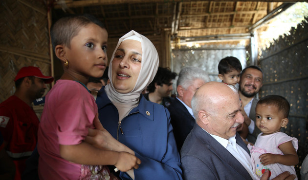 Türk heyeti Arakanlı Müslümanları kamplarında ziyaret etti!