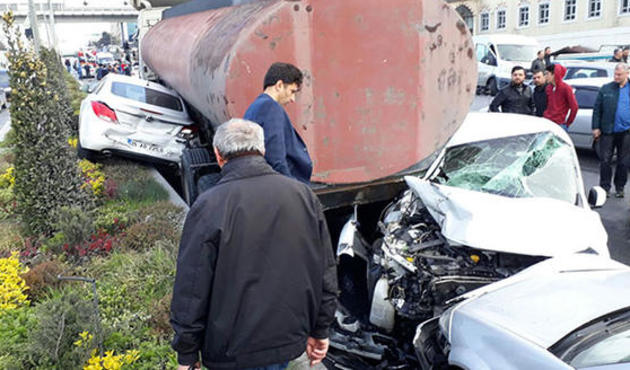Başakşehir'de tanker kaydı! Cadde savaş alanına döndü