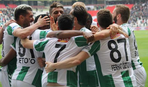 Konyaspor, Sivasspor'u sahadan sildi!