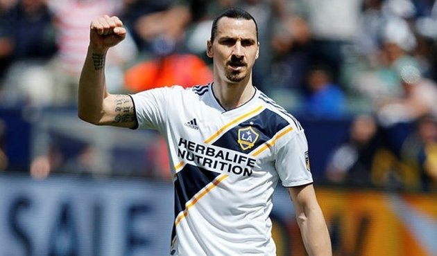 Ibrahimovic şimdi de FIFA'ya meydan okudu!