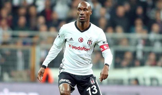 Beşiktaşlı Atiba semt pazarında!