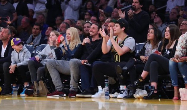 Ibrahimovic, Shaquille O'Neal ile karşı karşıya geldi!