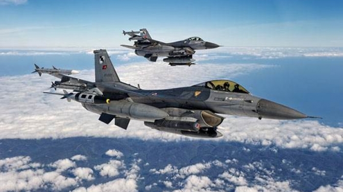 Mehmetçik hainlere göz açtırmıyor! Kars'ta hava operasyonu