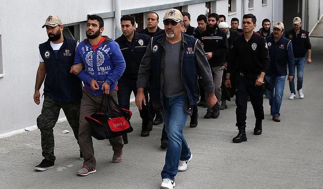 Yumurta satıcısı kılığındaki DEAŞ celladı adliyeye sevk edildi!
