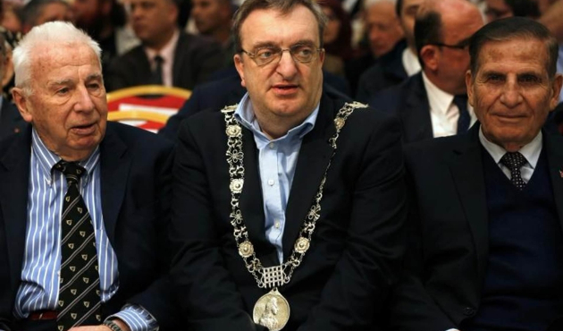İsrail'den Filistin yasağını delen başkana tepki!