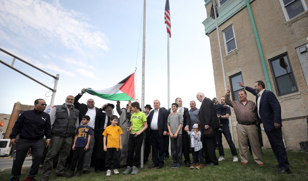 Filistin bayrağı New Jersey'de göndere çekildi...