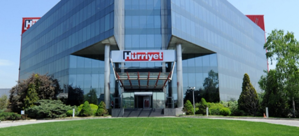 Okur temsilcisi ile köşe yazarı kapıştı!