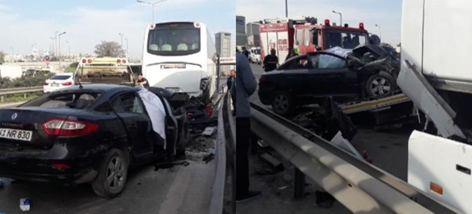 Otomobil otobüse çarptı: 4 ölü...