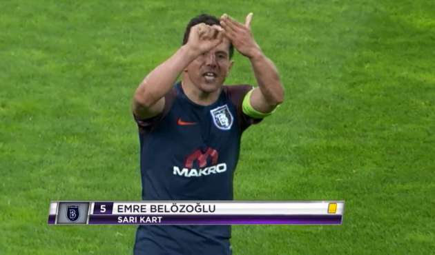 Emre Belözoğlu'ndan sarı kart sonrası şok hareket!