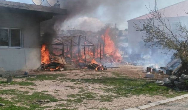 Tüm birikimleri yangında kül oldu!