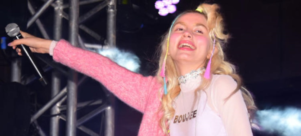Aleyna Tilki: Türkiye'de tatil mi yapılır