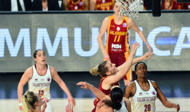 Galatasaray şampiyonluk için parkede!