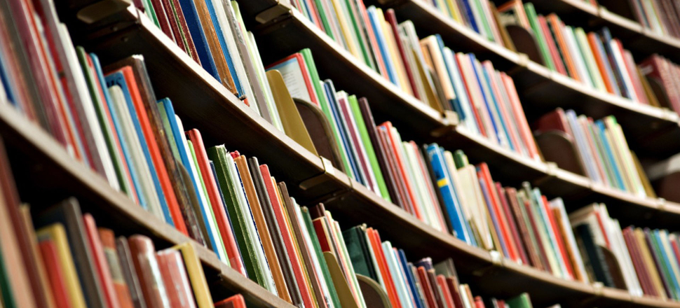 Bu maça biletle değil kitap ile girilecek!