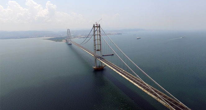İlk o geçti! Osmangazi Köprüsü'nde 350 kilometre hız...
