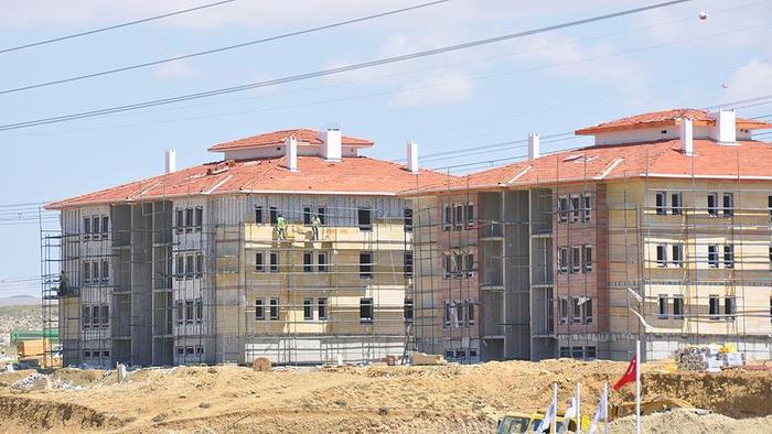 TOKİ Ürgüp'te 405 konutu hak sahiplerine teslim ediyor
