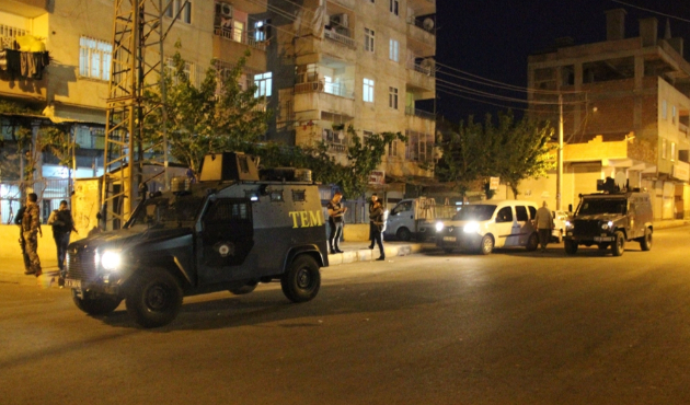 Diyarbakır'da 600 polisle asayiş uygulaması...