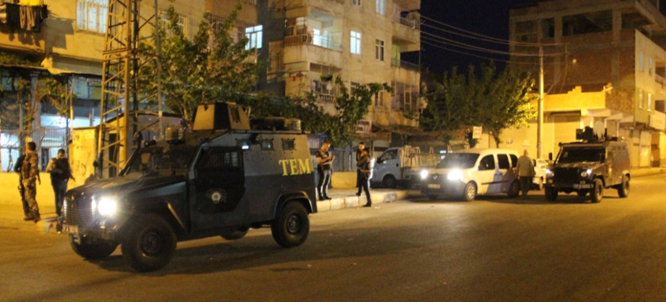 Diyarbakır'da 600 polisle asayiş uygulaması...