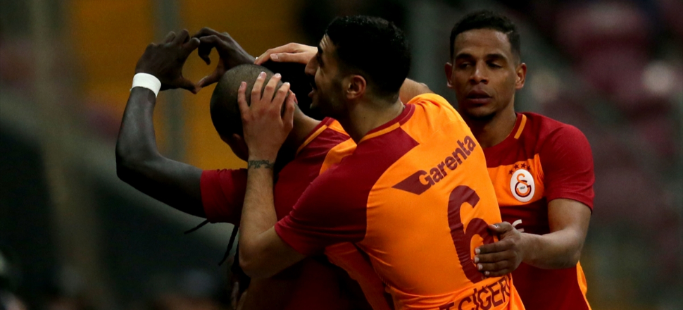 Galatasaray'da ilk kesik...